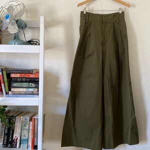 Zara Olive Green Super Wide Leg Cotton Pleated Pants, size M